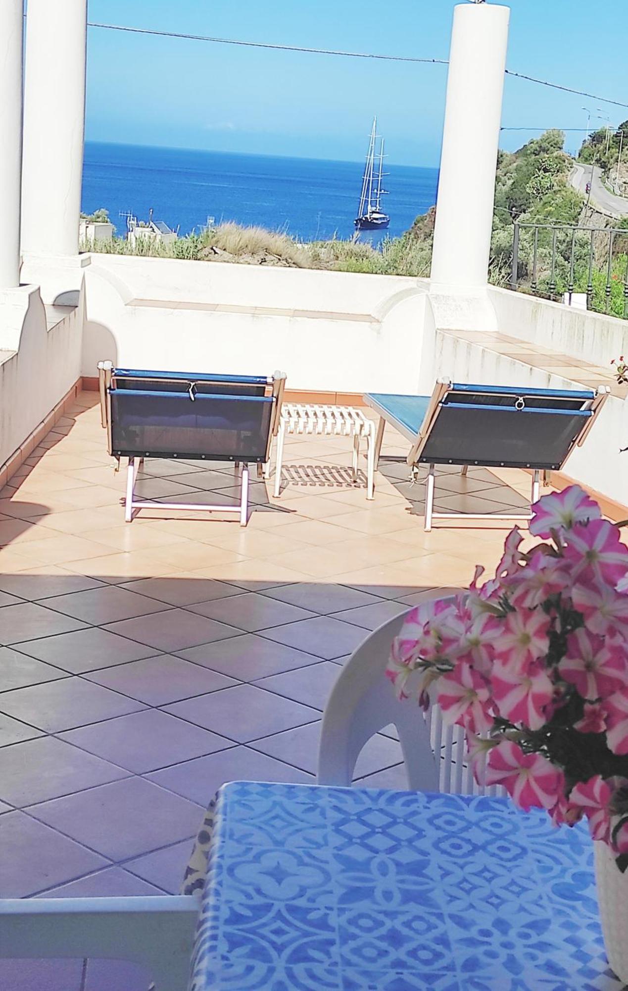 Holiday Home Mennulita Lipari  Zimmer foto
